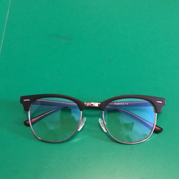 4 pack of eyeglasses. No prescription. - Picture 5 of 6